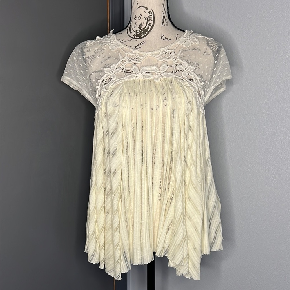Elegant Cream Lace Women's Top